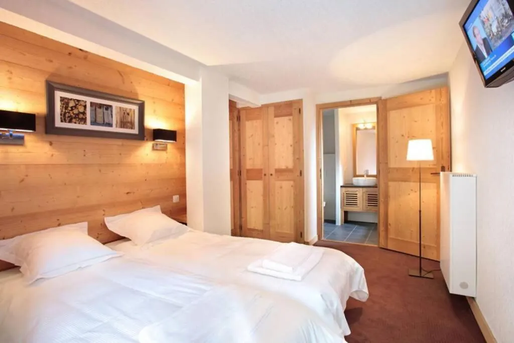 Large Premium Alpine Apartment For 4 To 8 People Vallorcine